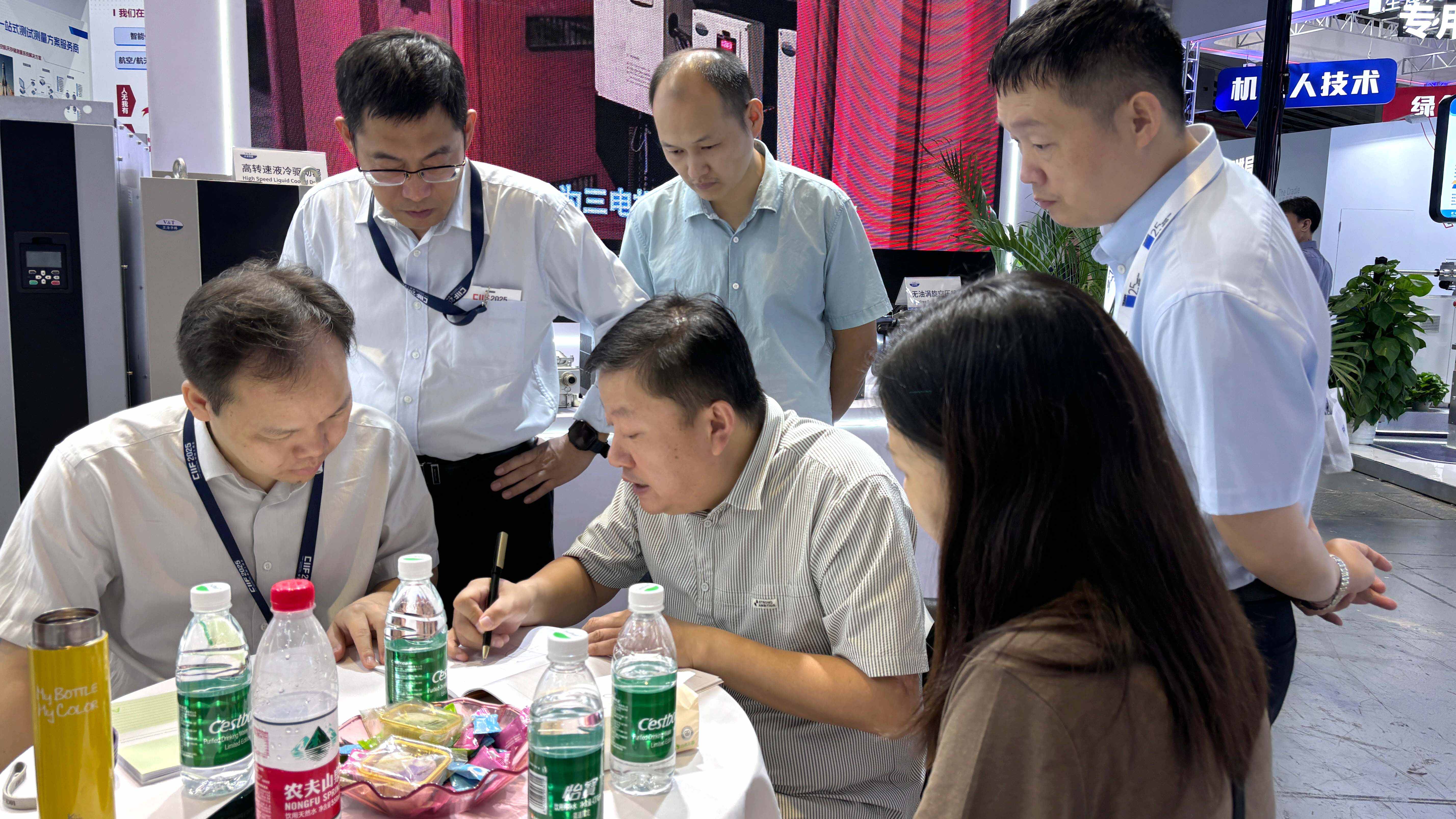 吉祥体育2025上海工博会圆满收官! 吉祥体育2025上海工博会圆满收官!