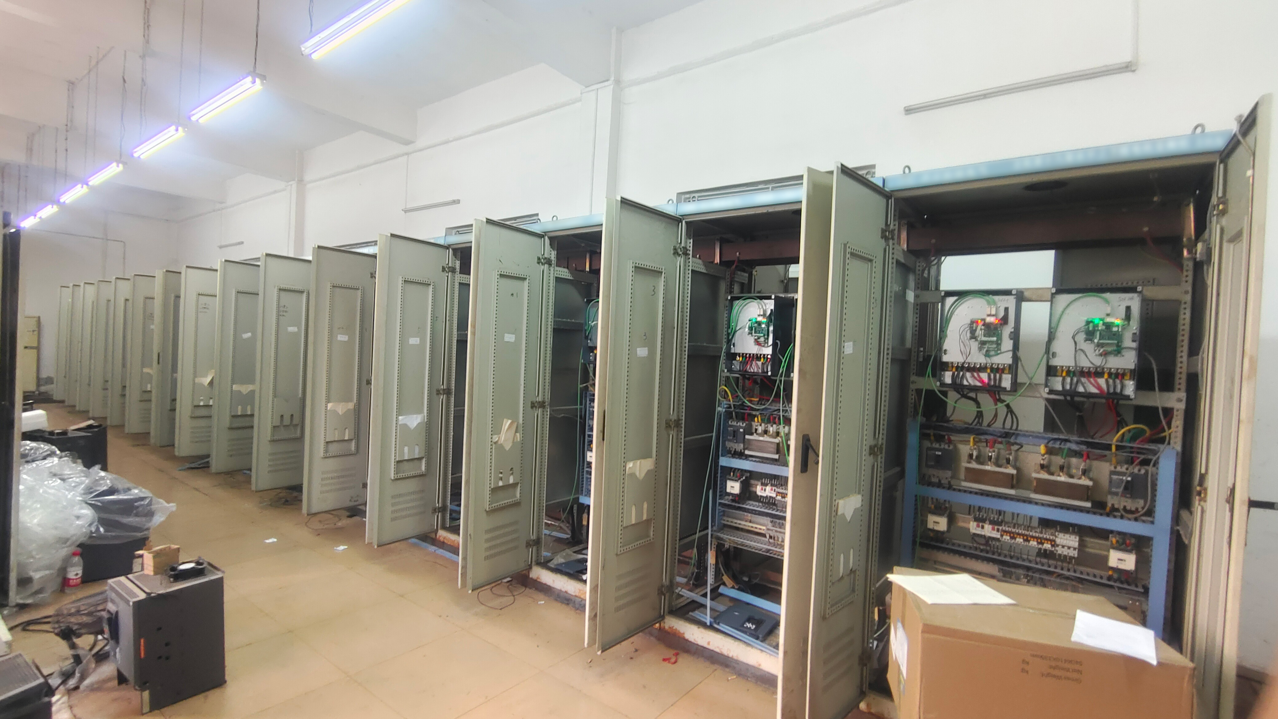 吉祥体育V9-H系列变频器：助力钢厂1250冷弯机组生产线“焕新升级”！